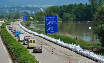 Autobahn A3 berschwemmung Hochwasser 2013 Deggendorf Manuel Birgmann Deggendorfer Zeitung 29